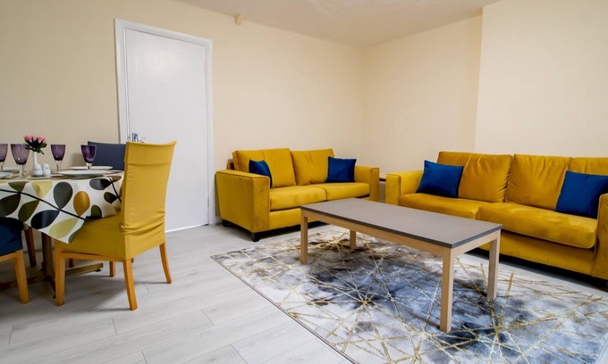 Newcastle-upon-Tyne Apartment | Pass the Keys | Spacious Well Equipped Flat