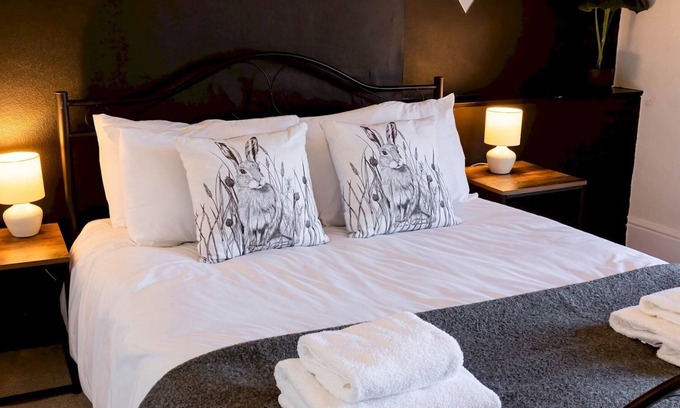 Wilton House | Pass the Keys | Warm Welcoming Countryside Home