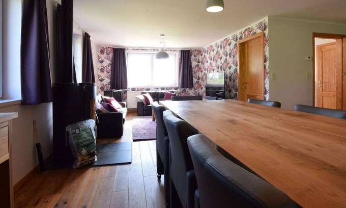 Baillonville Villa | Pastoral villa in Heure with bubble bath, sauna, terrace and large garden