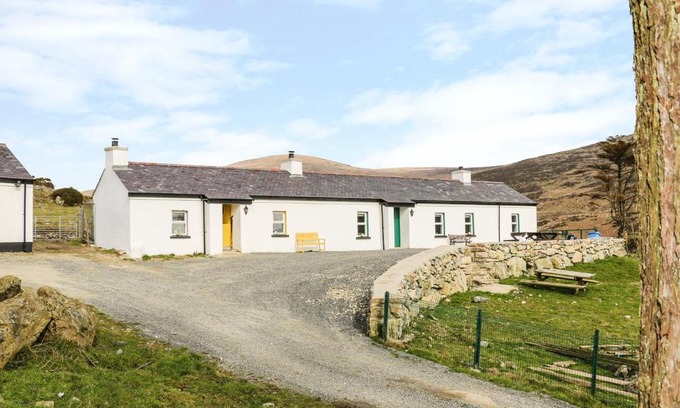 Newry House | Pat White's Cottage