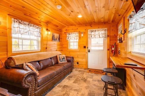 Sevierville House | Patio, Fire Pit and Grill Central Sevierville Cabin