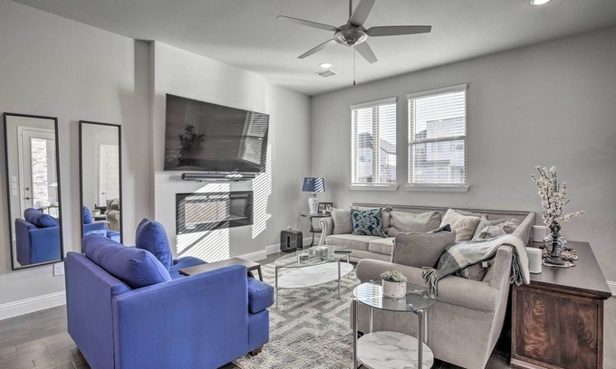 Frisco House | Patio & Game Room: Frisco Family Getaway!