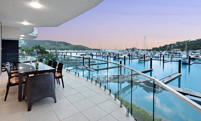 Hamilton Island Apartment | Pavillions 3 Hamilton Island - oceanviews, golf buggy and transfers