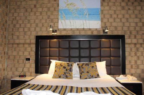 Pooraka Hotel | Pavlos Motel