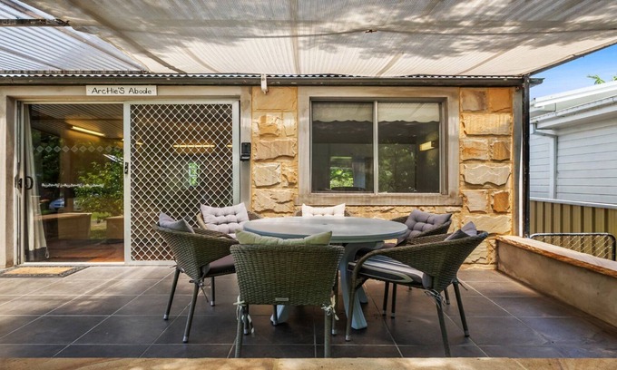 Patonga House | Pay 5, Stay 7 for School Holidays-> pet friendly