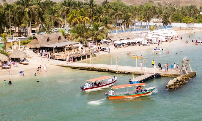Tierra Bomba Island House | PB-F17 HABITACIÓN FAMILIAR EN ISLA CON DESAYUNO