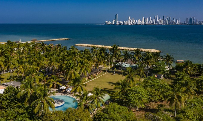 Tierra Bomba Island House | Pb-T12 Room On Island With Breakfast Pool Air Conditioning WIFI