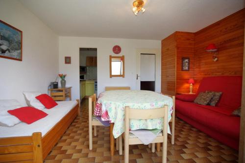 Les Carroz-d'Araches Apartment | PE255 Studio 4 pers pieds de piste