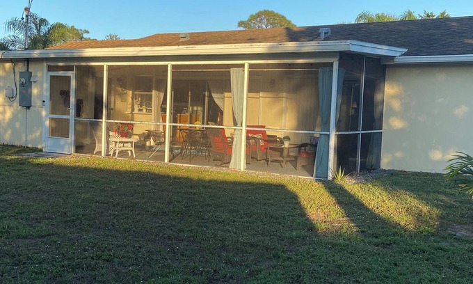 Sebastian Highlands House | Peace and Privacy at Rest-awhile in Sebastian! 10 minutes to beaches!