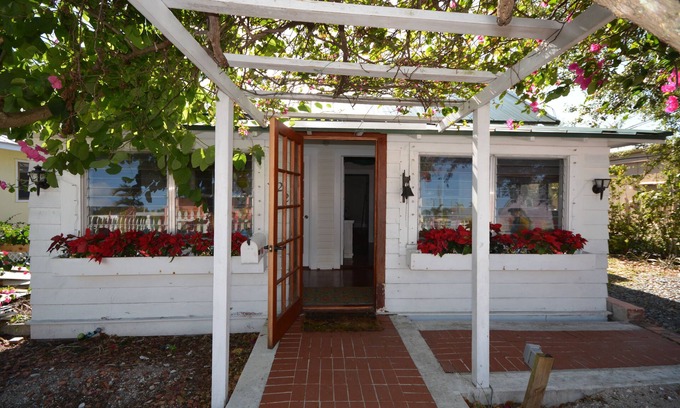Stuart Cottage | PEACE Cottage in the heart of downtown Stuart, Fl.