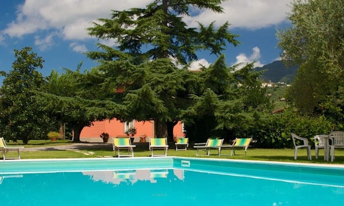 Capannori Villa | Peace, relaxation and privacy in the Lucca countryside. Swimming pool and air conditioning.