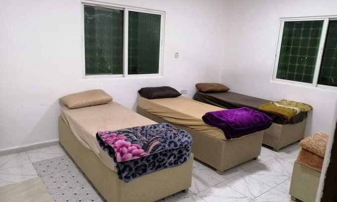 Aqaba House | Peace Roza Sharing room