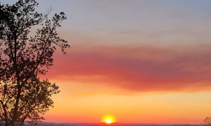 Friendsville House | Peaceful 2 BD Home w/ 360 degree Million Dollar Views