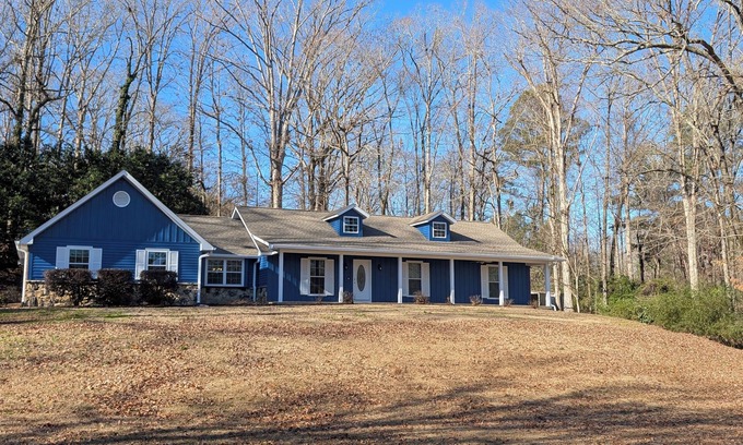 Columbus House | Peaceful 4-bedroom house in charming Columbus
