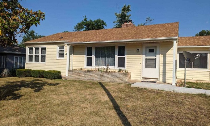 Saint Mary House | Peaceful 4BR ranch w/hot tub, fire pit & quick access to Ste. Genevieve’s wineries & shops.