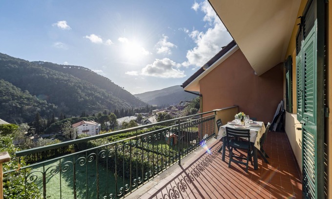 Ca Miro Apartment | Peaceful Apartment In Deiva Marina, Deiva Marina, Italy