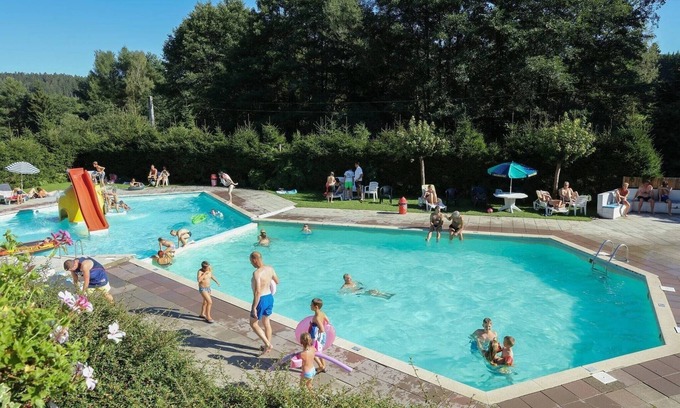 Meirgoorhoeve Apartment | Peaceful Apartment with Pool