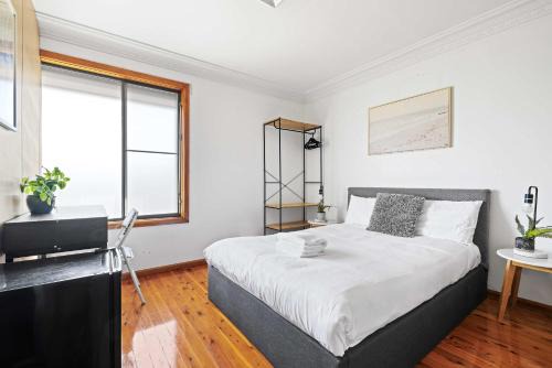 Liverpool House | Peaceful & Central Stay in Liverpool - Private Double Room - Shared Bathroom