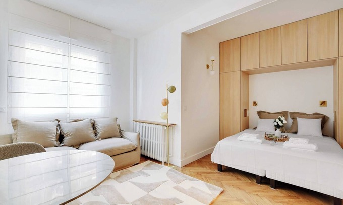 Faubourg-du-Roule Apartment | Peaceful Chic Studio - 2P - Arc de Triomphe
