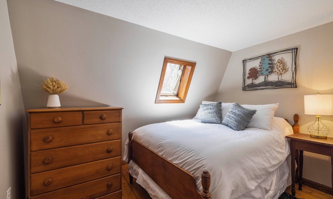 Ogunquit - Wells House | Peaceful Coastal Retreat Near Ogunquit & Wells Beaches