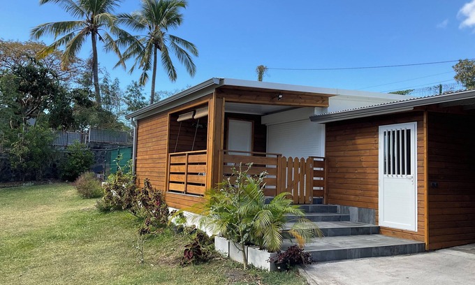 La Possession Apartment | Peaceful, comfortable accommodation 20 minutes from the beach and 30 minutes from the airport