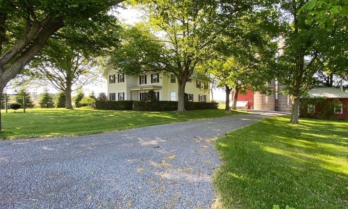 Geneva Other | Peaceful Country Farmhouse