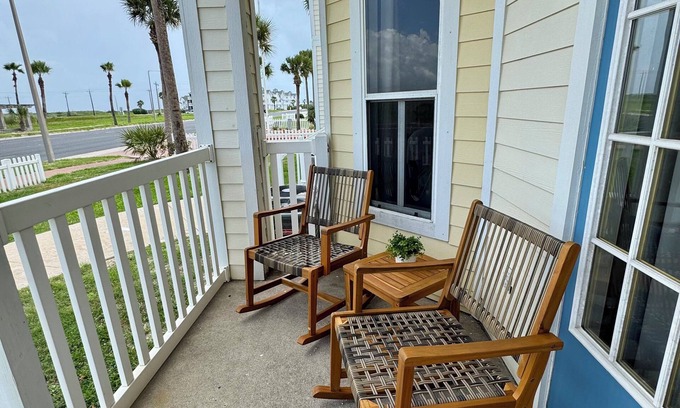 Corpus Christi Condo | Peaceful first floor studio on North Padre Island only 5 minutes from the beach.
