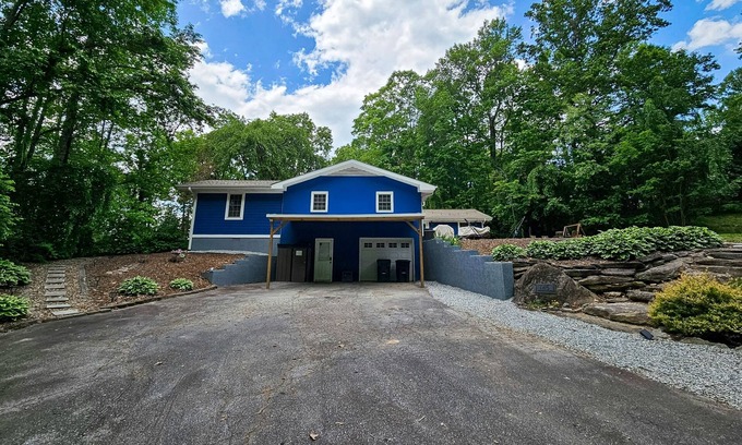 Hendersonville House | Peaceful Hendersonville home with porch, WiFi, fire pit and Keurig!
