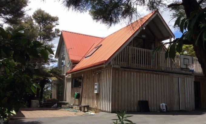 Mangawhai Cottage | Peaceful location. Fantastic estuary views.