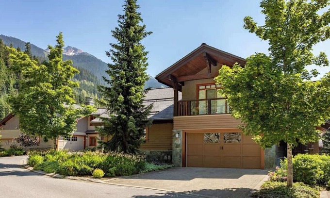 Nordic Estates House | Peaceful mountain retreat w/ski-access