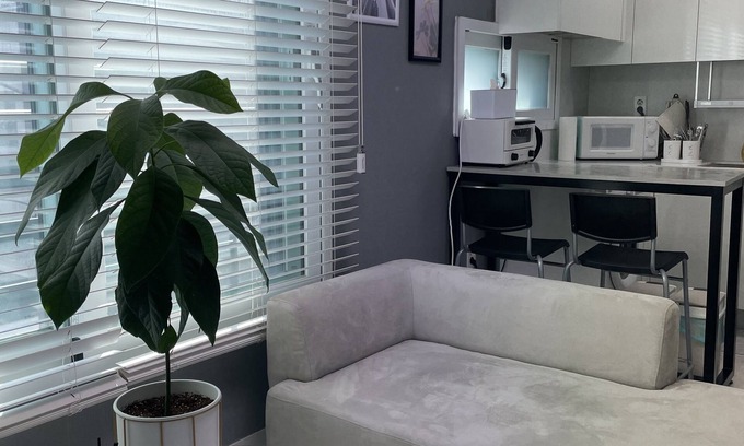 Yeoksam Apartment | Peaceful-Neat 1 BR apt @gangnamdaechi