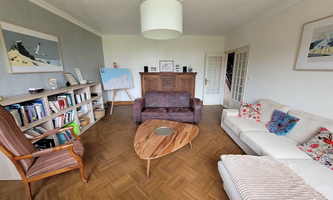 Plouescat House | Peaceful Oasis! Large Family Home for Up to 11 Guests