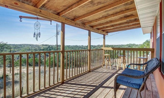 Fredericksburg House | Peaceful Providence Guesthouse