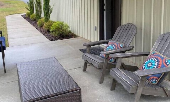 Covington Apartment | Peaceful, quiet country-side Studio Apartment 1Br
