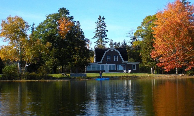 Franklin House | Peaceful, relaxing, lakefront getaway