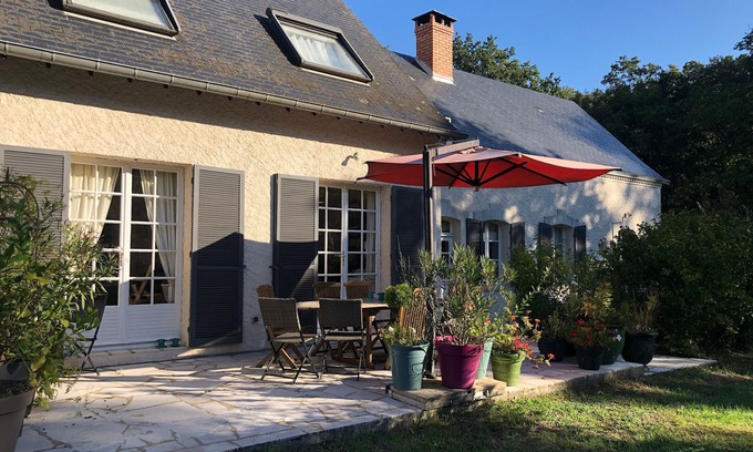 Dureil Bed & Breakfast | Peaceful Retreat in Two Hectare Park with Pool, Near Forest and Attractions