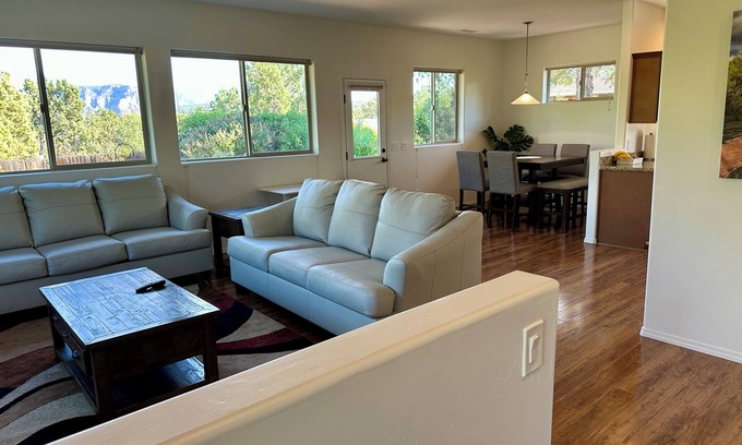 West Sedona House | Peaceful Sedona retreat in Red rocks and pine trees