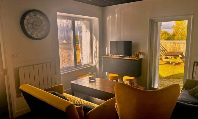 Plougoulm House | Peaceful town house in Plougoulm for 6