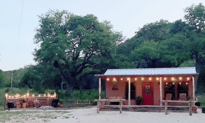 Rio Frio Cabin | Peaceful Vaquero Cabin
