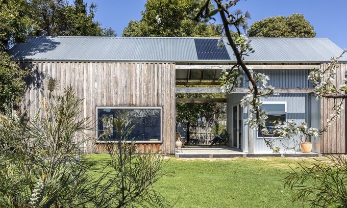 Cowaramup Apartment | Peaceful work space