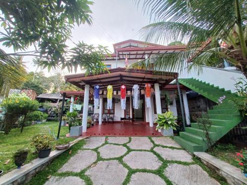 Thalaramba Apartment | Peacock holiday