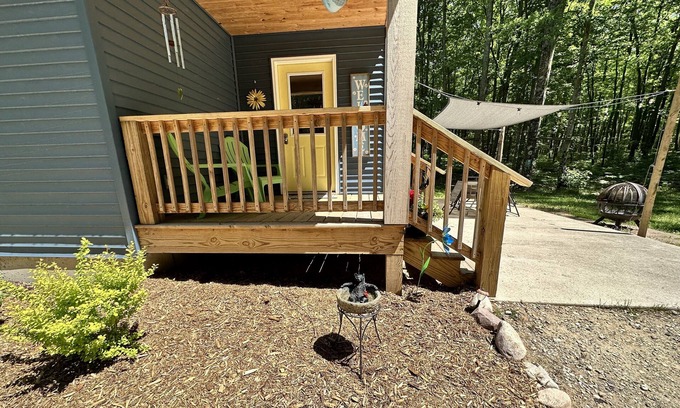 Irons Cabin | Peacock Trail Cabin #1