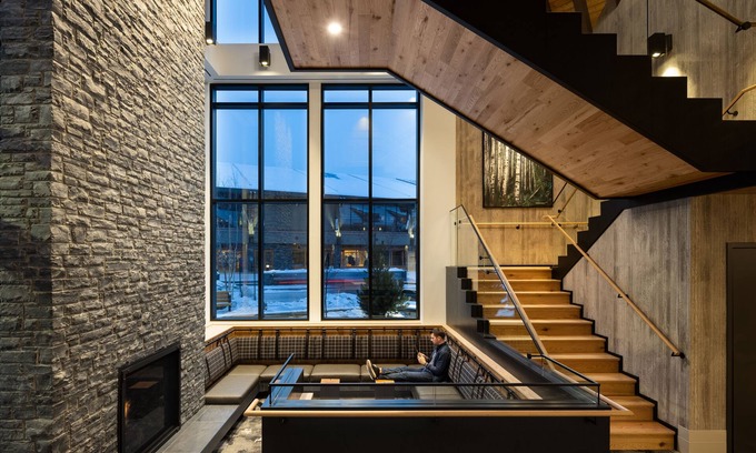 Banff Hotel | Peaks Hotel & Suites