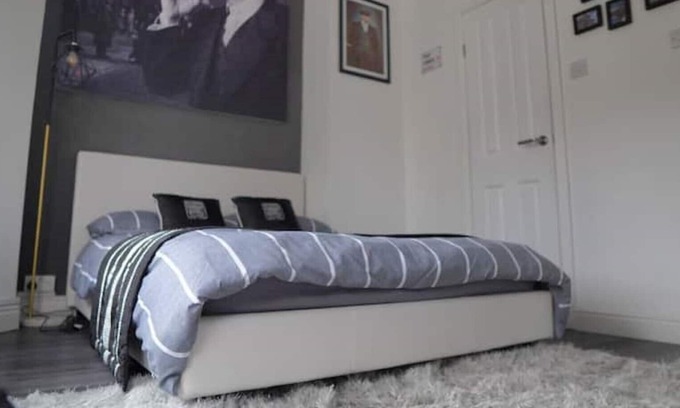 Edgbaston Apartment | Peaky Blinders🖤studio Near Birmingham City Centre