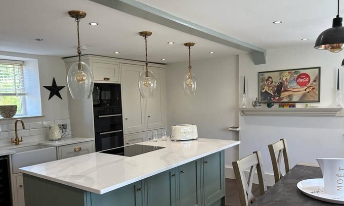 Cropton Cottage | Pear Tree Villa Wrelton Nr Pickering Rural & Coastal (Dog friendly!) Parking