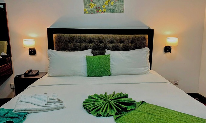 Milagiriya Hotel | Pearl Royal Hotel