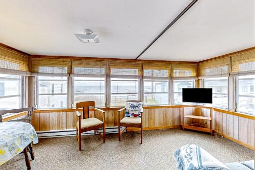 York Beach Apartment | Pearly Shores
