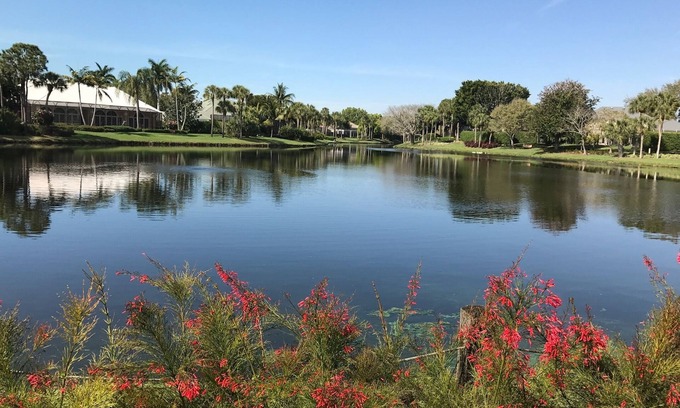 Pelican Bay Condo | Pelican Bay 2 Bdrm, Updated Condo in Laurel Oaks. Fantastic view of Oakmont Lake