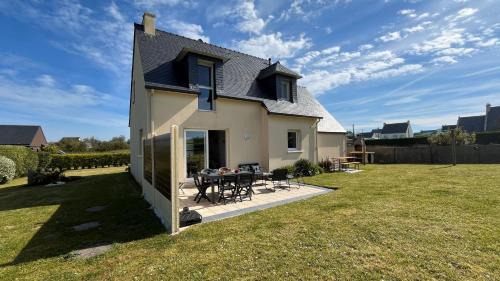 Cleder House | Pen Ar Pont