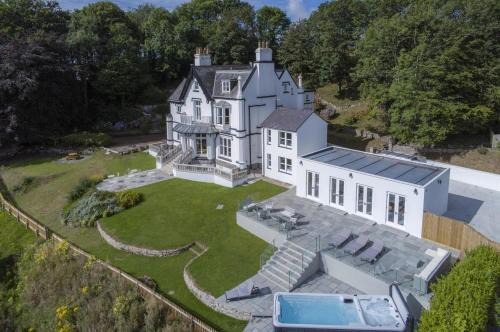 Penally House | Penally Manor - Luxurious Manor House - Tenby